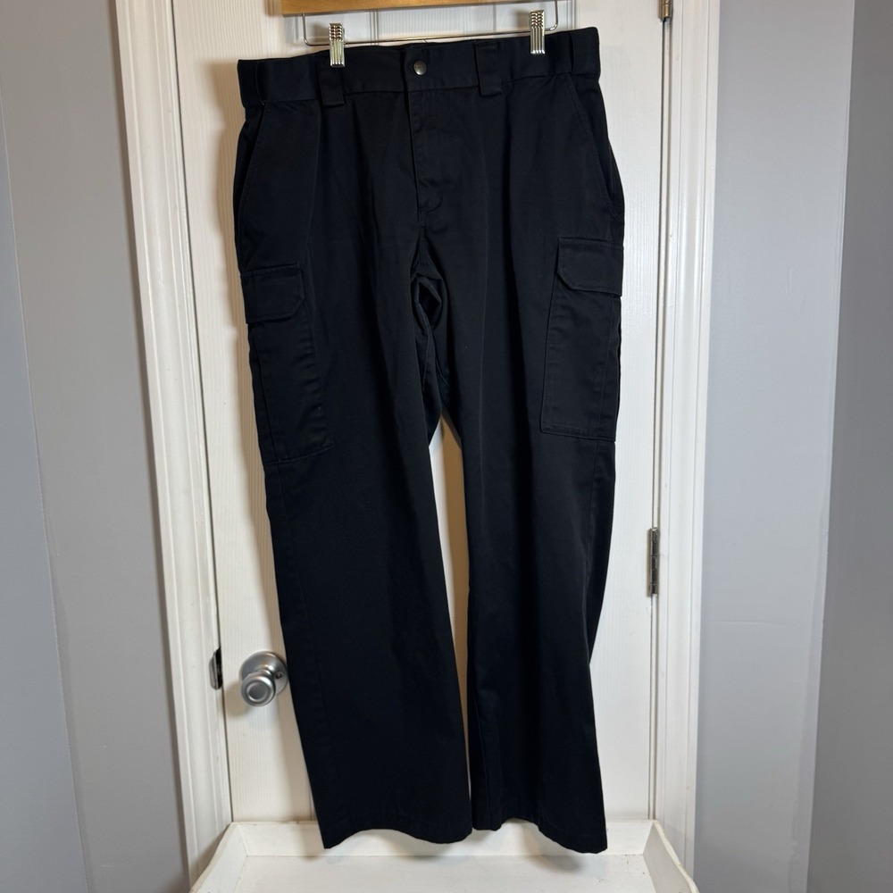 5.11 Tactical Pants Women's Size 18 Black Relaxed Fit Cargo Pockets‎ Workwear